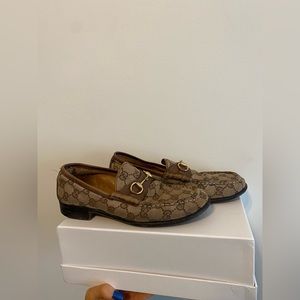 Vintage Womens Gucci Loafers size 7.5